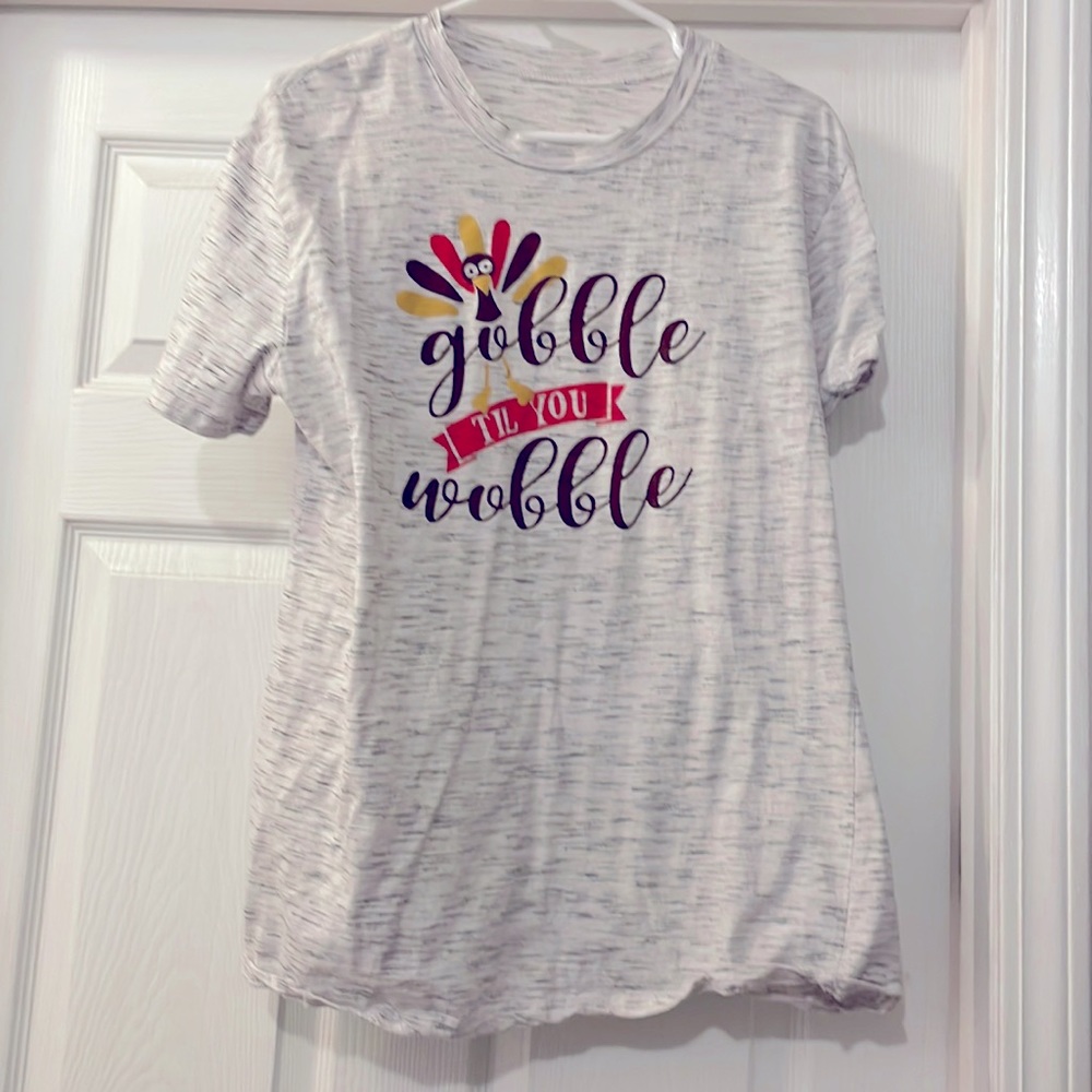 Teacher tee, Gobble til you Wobble
